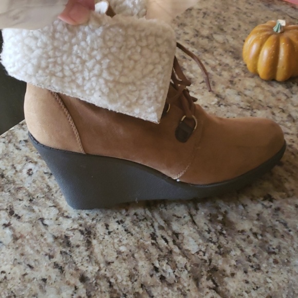 Cute winter high boots - Picture 2 of 3